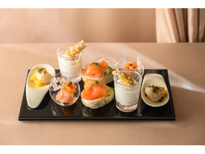 チョコレートの深みと柑橘の爽やかさが響きあうひととき。心ほどけるアフタヌーンティー／ザ ロイヤルパークホテル アイコニック 大阪御堂筋