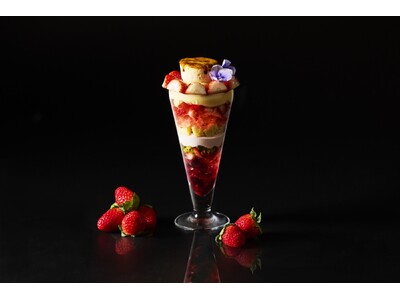 【季節のParfait Series “シブースト＆ストロベリー”】ザ ロイヤルパークホテル アイコニッ...