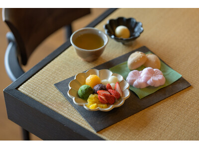 春色を重ねて楽しむ「お手詰めもなか」。天空の茶室で過ごす、うららかな午後／ザ ロイヤルパークホテル アイコニック 名古屋