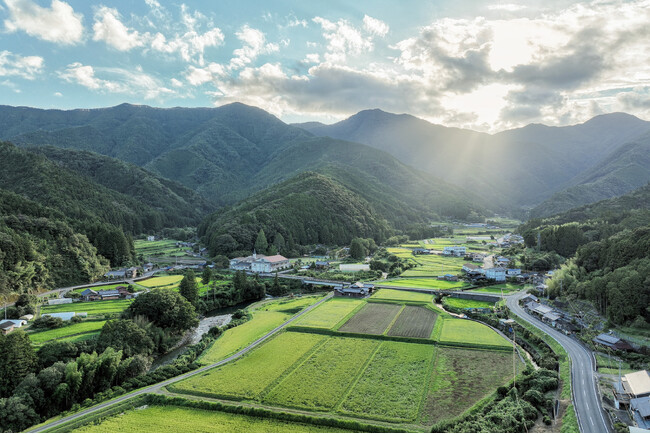 新渡戸文化高等学校の生徒が企画！愛媛県松野町の限界集落にて、全国の高校生を対象にした２泊３日のツアー「新しい価値観を得る旅」の募集を開始します。