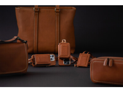 【objcts.io】土屋鞄からインスパイアを受けて製作したレザー製スマホショルダーを店舗限定発売。
