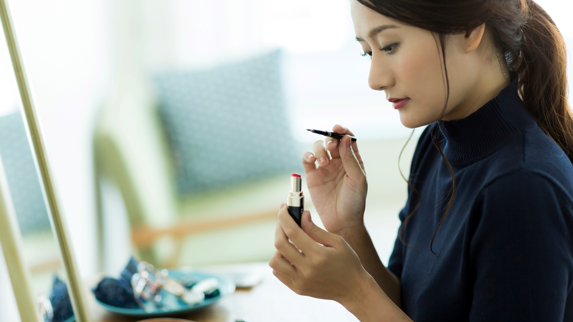 プチプラコスメについての意識調査　機能性と色味を重視し口コミを参考に購入