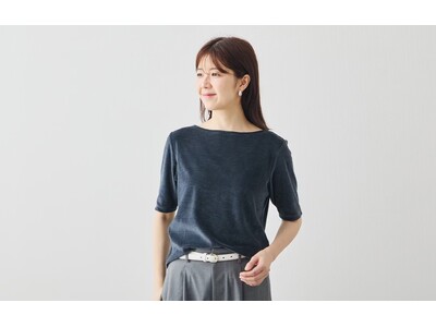 夏も秋も。エアリーなベロアTシャツ登場。光沢と軽やかさをまとう、「コットンベロア5分袖Tシャツ」