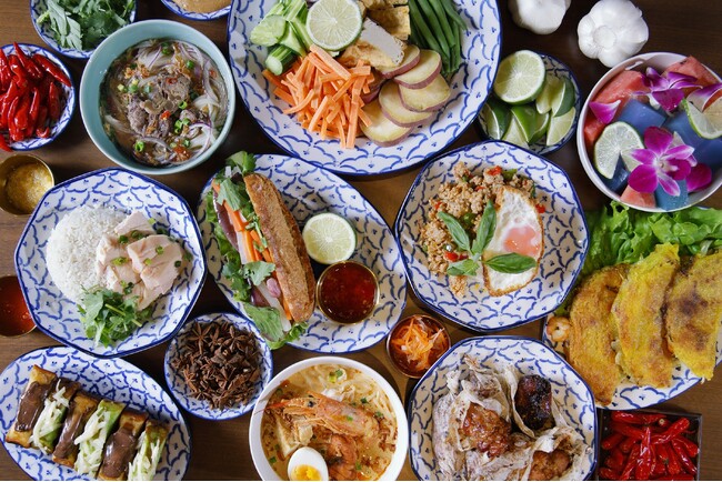 【ダーワ・悠洛 京都】五感で旅する、アジアの美食街。アジアランチブッフェ新登場