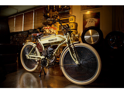 レトロな雰囲気が甦る！昭和初期に流行していた”バタバタ”をオマージュした『RETRO BIKE』が時を超えて復刻！MOONEYES仕様が4月29日から20台限定で販売開始です。