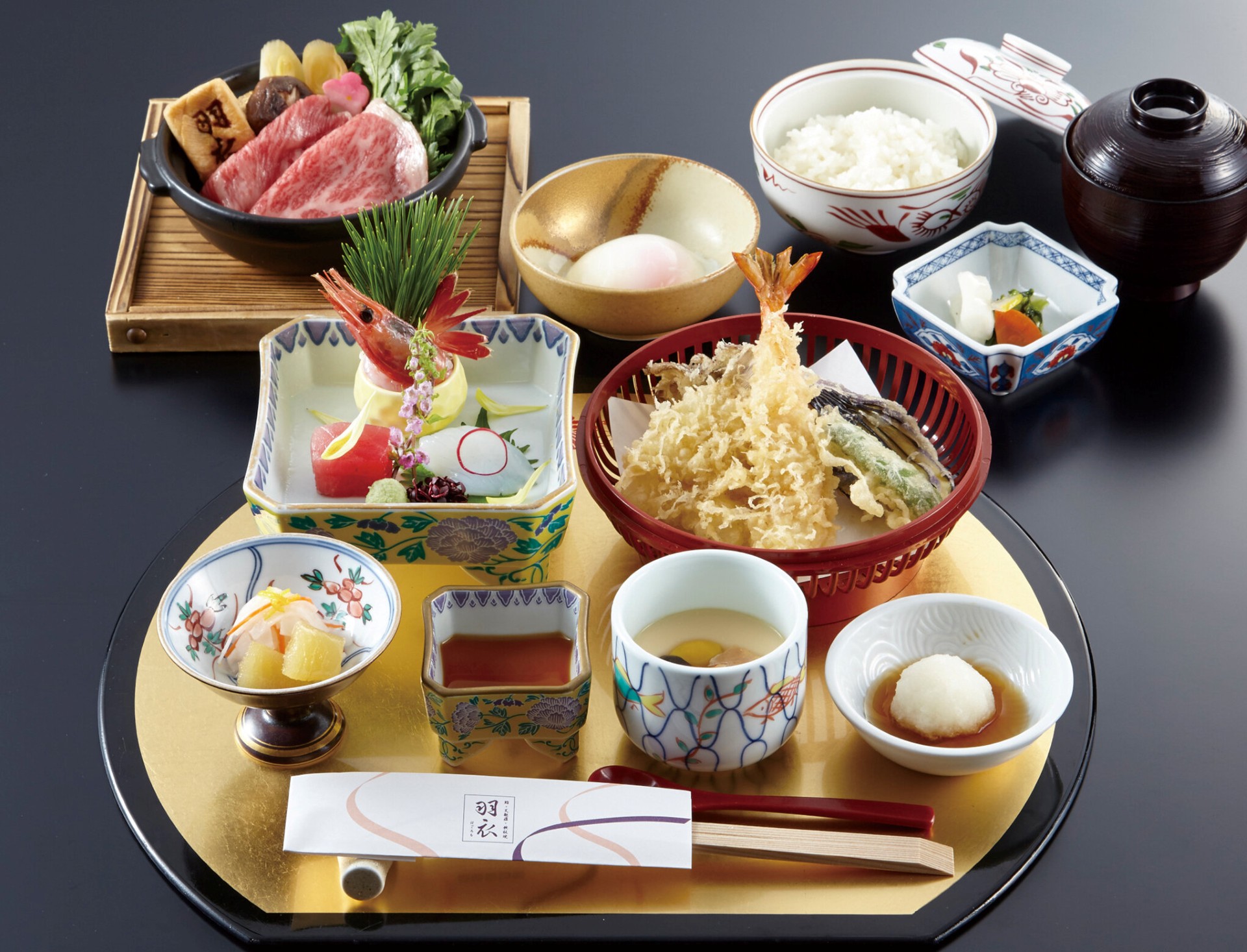 【明治記念館】“寒い季節に体も心も温まるランチメニュー「和牛すき鍋御膳（6,000円・税サ込）」の提供開始！”　館内レストラン「羽衣」で天麩羅やお造りなどがついた平日期間限定ランチをご堪能ください