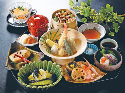 【明治記念館】懐石料亭『花がすみ』 5月7日（木）より、全室個室で味わう初夏の雅〈初夏ざんまい御膳〉を平...