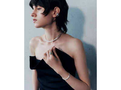 【LAH】重なり合う輪の立体的なディテールが印象的な多連リングが登場