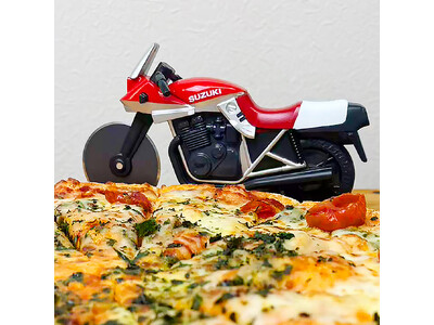 SUZUKI KATANA型 「ピザカッターナ」が「名古屋モータサイクルショー」で展示・販売！