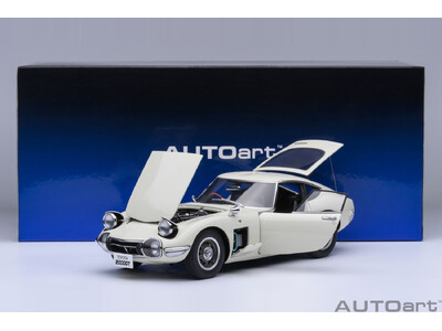 トヨタ 2000GT の精巧な 1/18 スケールモデル（AUTOart製）が CAMSHOP