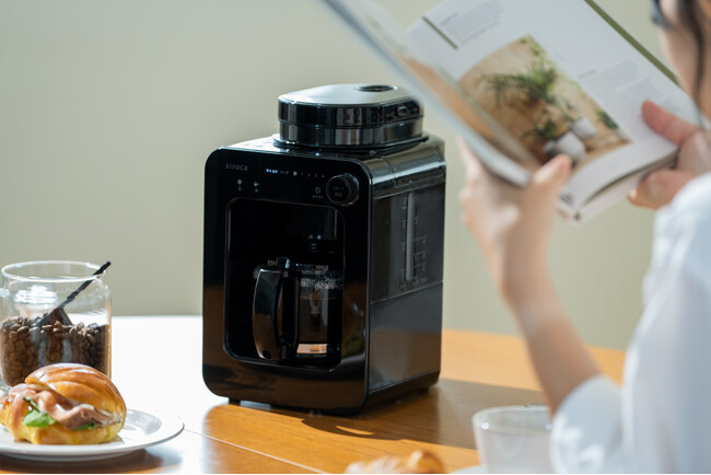 【シリーズ10周年記念】シロカの「全自動コーヒーメーカー」にベーシックな新モデルが登場！自宅で、挽きたての本格コーヒーを手軽に。