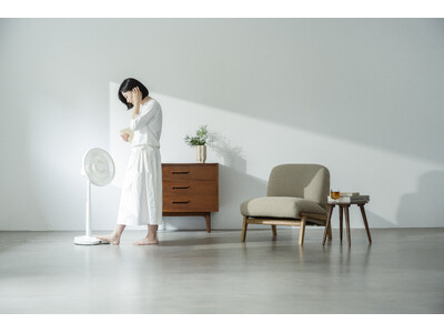 【“ズボラ”ではなくこれが“正解”！】シロカ、足で触れるだけで操作できる扇風機「しゃがみま扇」を発売