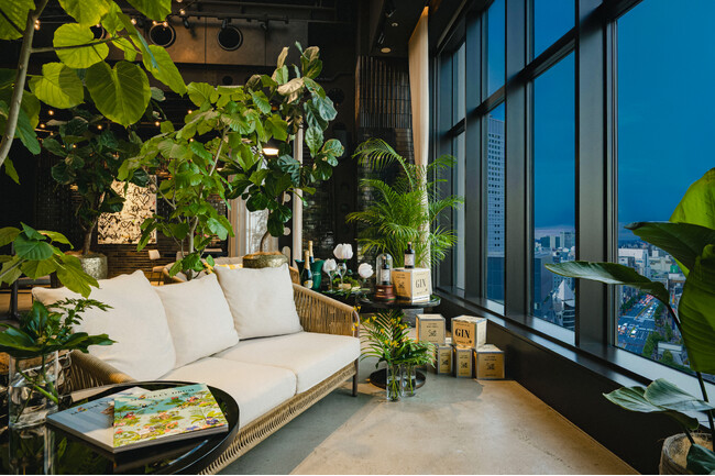 ドイツ産プレミアムクラフトジン「モンキー 47」のカクテル4種類が愉しめる夏期限定イベント「Botanical Forest Nights」を「キンプトン新宿東京」で開催