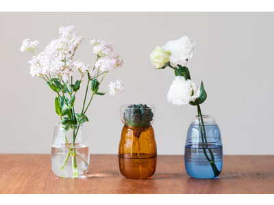 一輪挿し・ブーケ・水耕栽培など組み合わせ次第で、多様な生け方の植物を手軽に楽しめるKEYUCAオリジナルデザインの3WAYフラワーベースが新登場