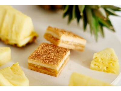 しっとりクッキーとパインが香る濃厚生キャラメルの絶妙なハーモニー。ひと口で夏気分が広がる、春夏だけの特別...