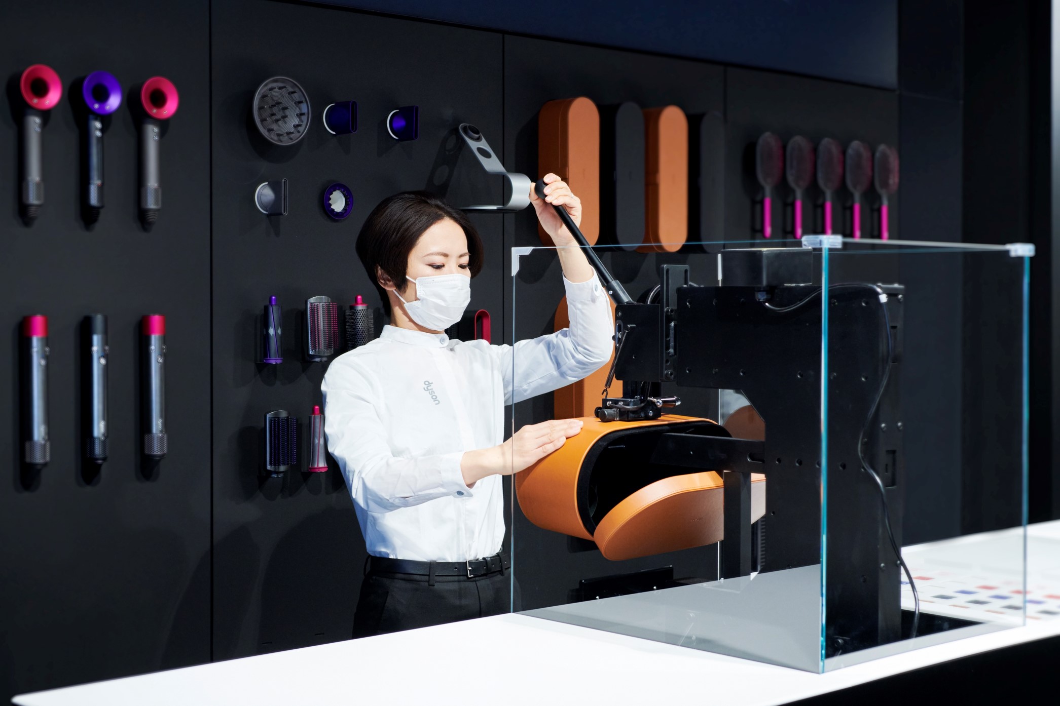ダイソンの世界観や独自の技術を五感で体験できる直営店オープン7周年を迎えるDyson Demo 表参道が2日間限定の記念イベントを開催
