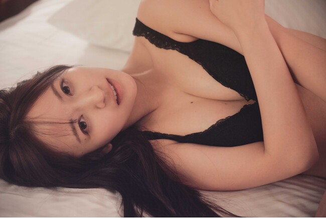 乃木坂46 金川紗耶1st写真集『好きのグラデーション』先行カット第5弾は初のランジェリーカットを解禁！
