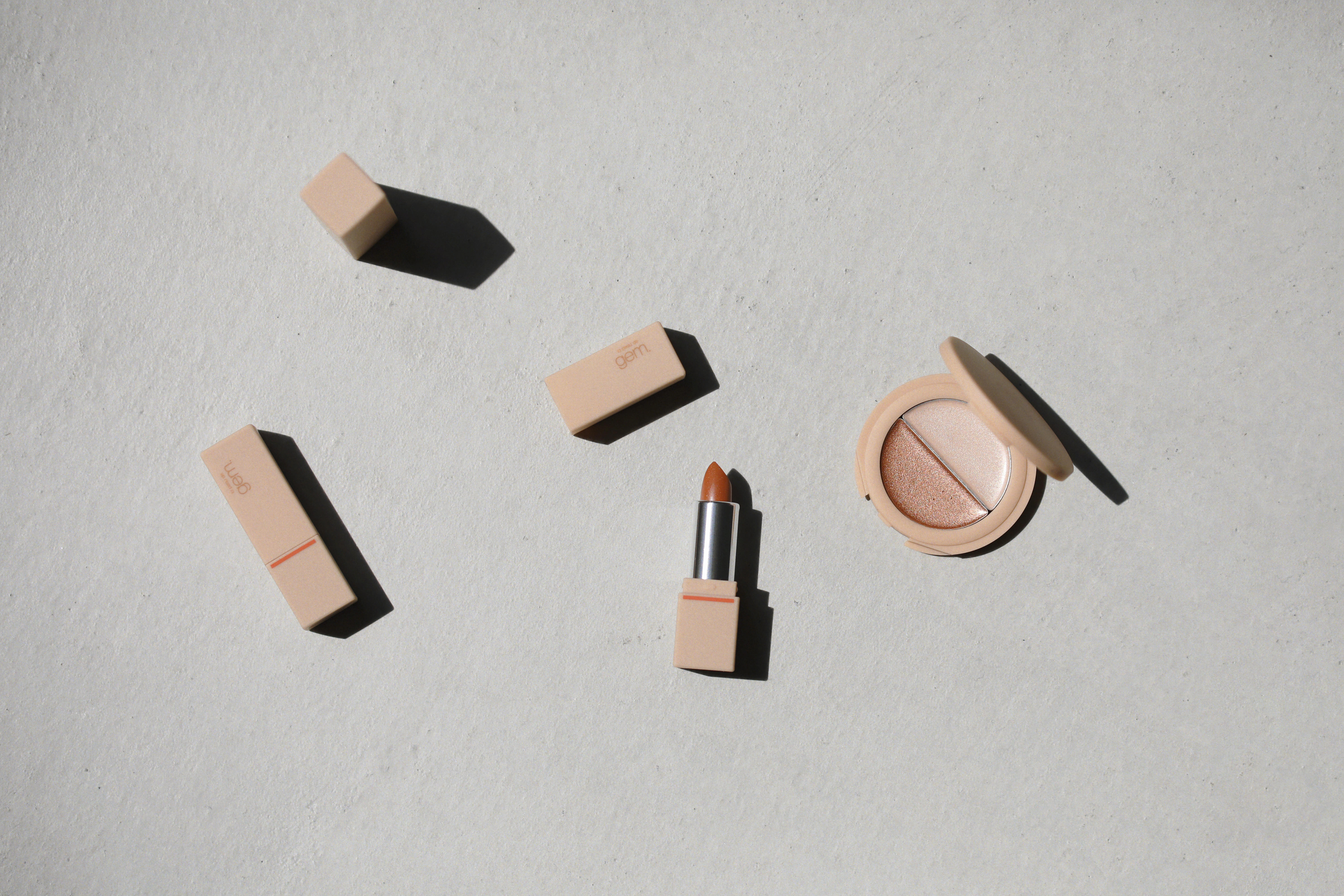 【4月29日より新発売】「la peau de gem .(ラポドゥジェム)」の「gemini lip stick」より新色発売&新商品「gemini glow highlight」が登場！！！