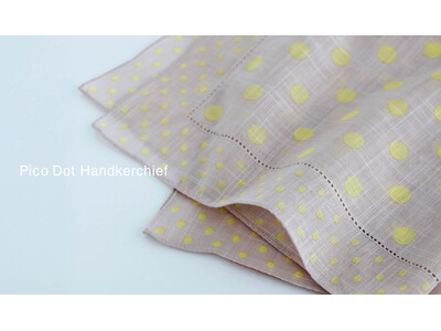 装いに軽やかなリズムを添える大判ハンカチーフ「ピコドット」を発売
