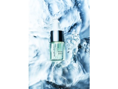 MEGBABYが手がける自由な発想のビューティブランド〈mgb skin〉から、コラーゲンパウダーをペプチドに溶かし込み、躍動的なエイジングケア*を叶える、W構造の濃縮ポーションセラムが登場。