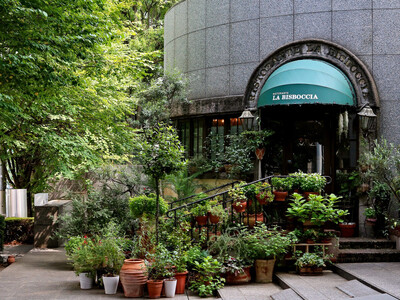 Forbes Global Properties提携1周年記念──TonTon、広尾の名店「ラ・ビスボッチャ」にて招待制特別ランチ会を開催