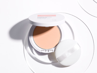 トゥヴェールから、国内最高レベルのUVカット力と毛穴レスな美肌、さらにマスク荒れに着目したケア成分配合の日焼け止めパウダー『ミネラルプレストサンスクリーン』を3月4日より新発売。