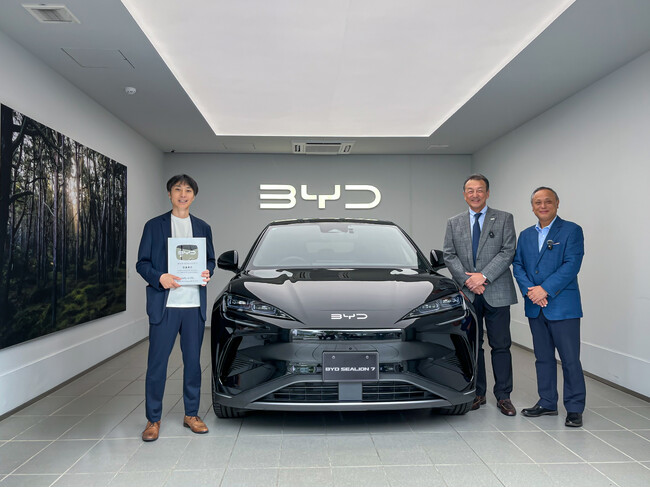 BYD Auto Japan、累計販売台数5,000台目の車両を納車