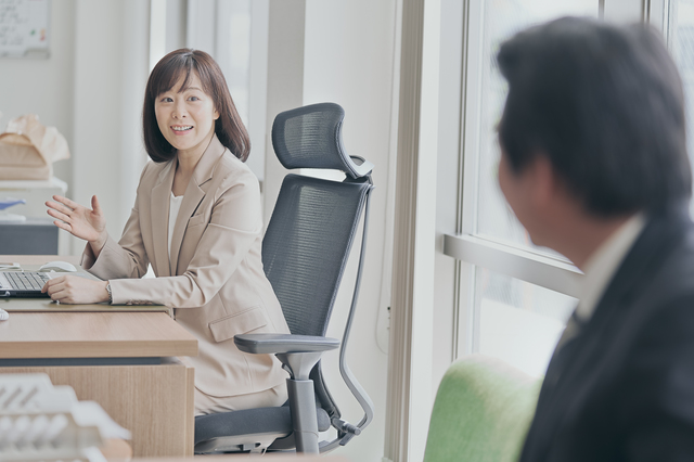 女性管理職・役員の割合、ともに過去最高 女性管理職の増加見通しは3割、役員は1割にとどまる