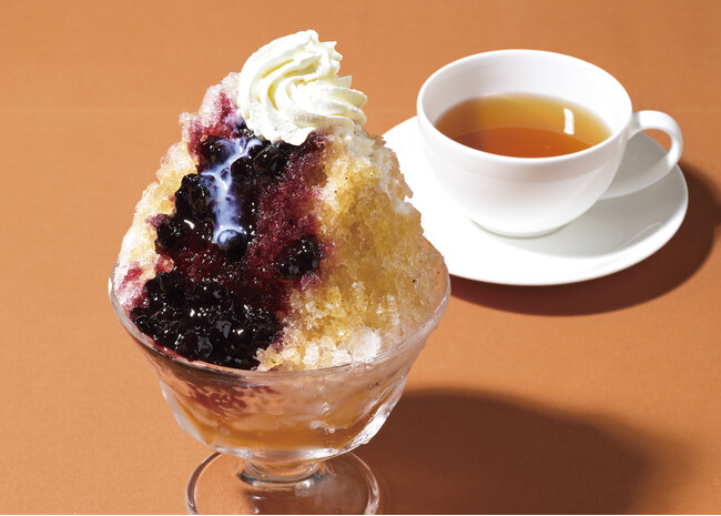 【銀座コージーコーナー】“ほうじ茶×カシス”のケーキ仕立てのかき氷&イベリコ豚やたこの旨味あふれる、夏の彩りパスタが登場！