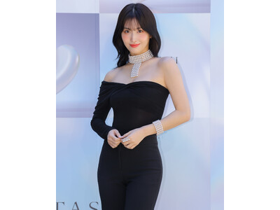 TASAKI 創業70周年アニバーサリーエキシビションにブランドパートナーの「TWICE」MOMOが登場