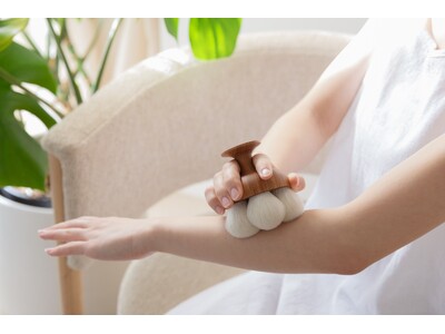 手のひらに宿す、肌と心の調和。自然の恵みに、やさしく手を添えて。　～センシュアル・スキンケア 「PALM（パーム）」を新発売　いたします。