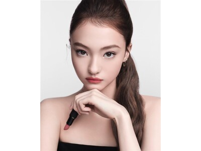 【M・A・C】「パウダー キス」シリーズが記録的ヒット。発売直後からリップスティックの1日売上が約2倍*、新リップはリニューアル前比約34倍*に