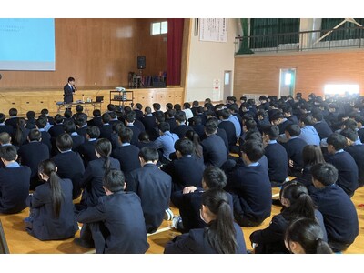 「トラブル防止のために“3つの約束”」アディーレの弁護士が久留米市の高校でSNSの危険性に関する講演を実施