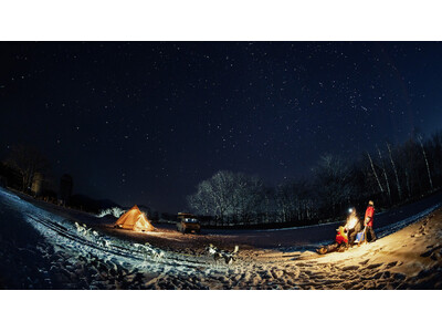 【期間限定プラン】夜空一面に広がる美しい星々や月あかりの下、十勝の雪原を犬達とともに走りまわる。「キャンピングカーで行く月と星の犬ぞりツアー」の開始