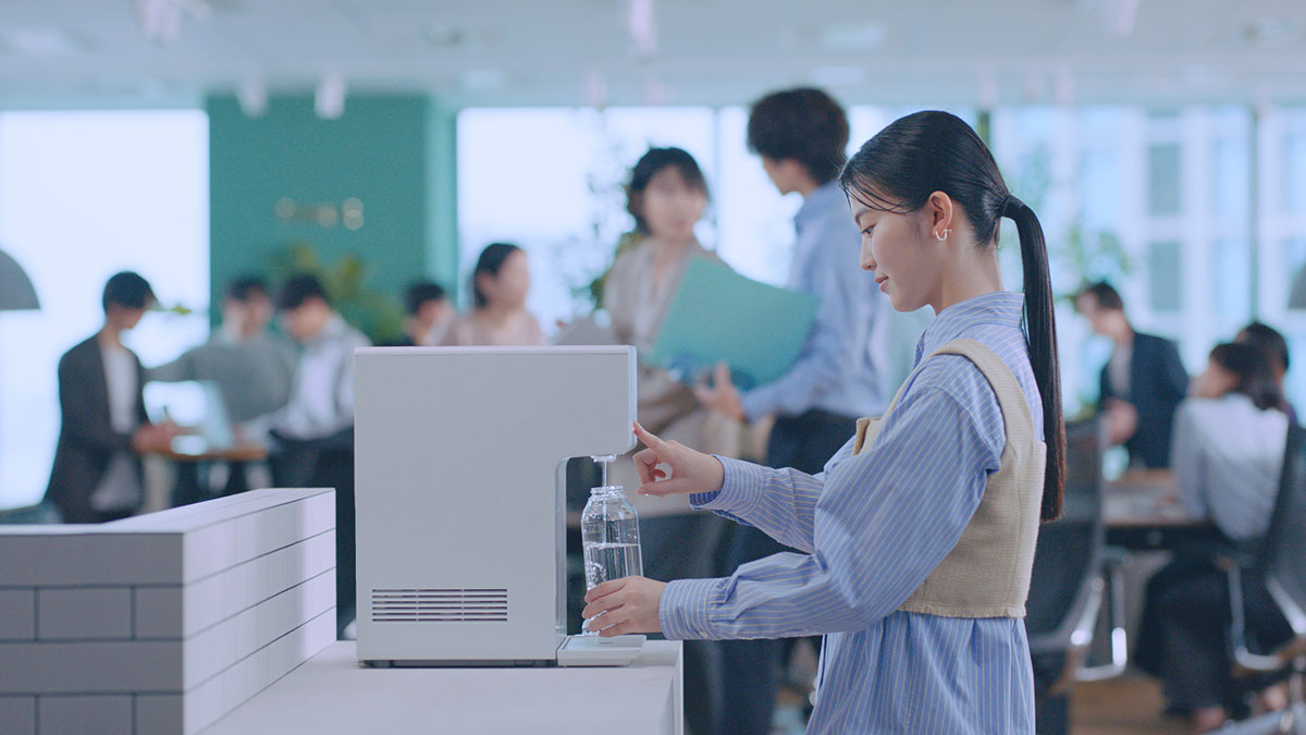 ～はじまる、水の新常識～水道直結ウォーターサーバー「ウォータースタンド」 新CM公開