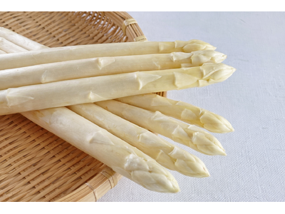 【福島・会津地方より産地直送】甘くやわらかな旬の味覚「アスパラガス」販売開始。希少なホワイトアスパラも登場