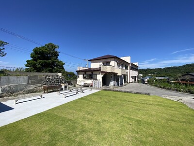 【館山リトリート】千葉県・館山の最大30名泊まれる大型の一棟貸し宿泊施設の広いお庭でBBQ！冬季限定の鍋...