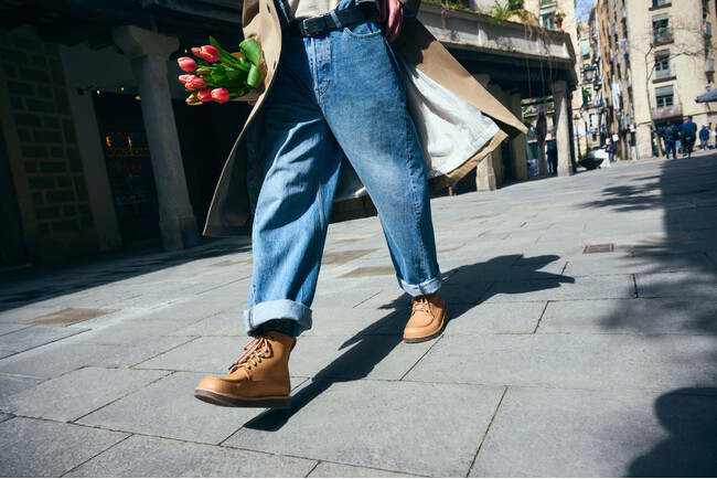 秋冬のスタイルと卓越した機能を融合した、BIRKENSTOCKのブーツが今年も到着。DEEP BLUE FOOTBED を備えた新作も登場。