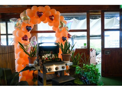 【愛知県名古屋市・屋内BBQ】父の日に"ありがとう"を伝えよう。家族3名以上でプレゼントとお花を無料でご...