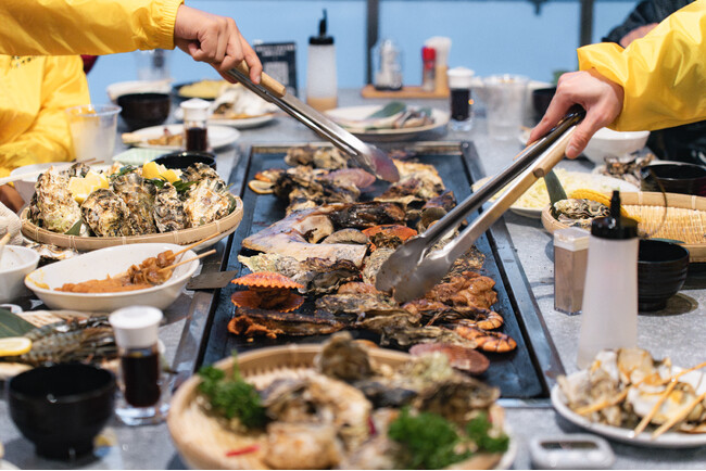 【愛知・知多半島】牡蠣シーズン到来！海辺の牡蠣小屋「ウッドデザインパーク野間」が1周年記念に10月限定5％OFFクーポンを配布