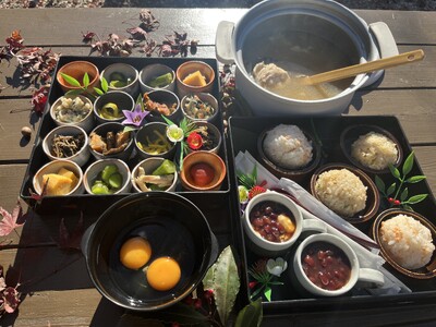 【選べる３種類の朝食がグランピングプランに新登場】名古屋コーチンを贅沢に使用したメニューも仲間入り。キャンプとグランピングの魅力が詰まった最適コース【2023年OPEN愛知県瀬戸市グランピング】