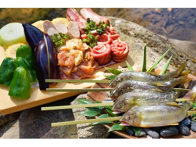 GWは大自然の中でバーベキュー！美味しいお肉と山の幸「鮎」を堪能してまんぷくに。川辺で楽しむ手ぶらBBQ...