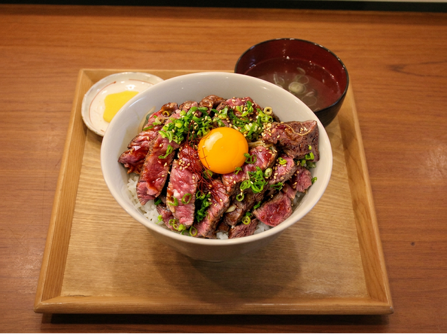 赤坂で話題になった行列のできる牛丼店。元広告代理店出身の飲食店オーナーが挑む、期間限定の牛丼屋が東京大森にて5月1日オープン！