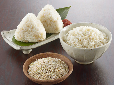 女性87.2%が麦ごはんで“腸内環境を整える”効果が魅力的！と回答。“もち麦食物繊維”で腸活チャレンジ！