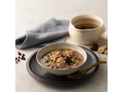 漢方専門店が開発した具沢山のスープ粥「国産鶏となつめのサムゲタン粥 -ENERGY-」 2025年12月20日（土）新発売