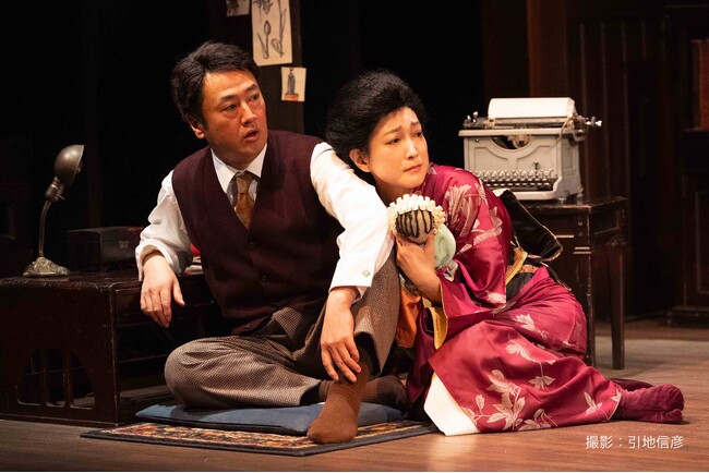 ケラリーノ・サンドロヴィッチ×緒川たまきのユニット「ケムリ研究室」新作『サボテンの微笑み』シアタートラムにて東京公演開幕！