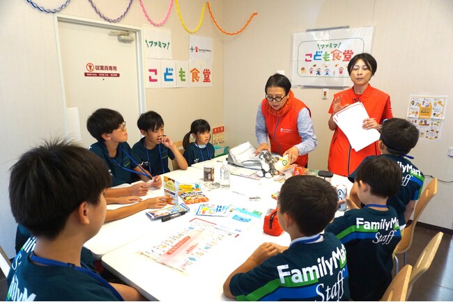 能登・七尾のこどもたちに「笑顔」と「防災の学び」を 「ファミマこども食堂+セーブ・ザ・チルドレン」合同ワークショップを開催~親子で楽しく防災を学び、災害への備えを支援~