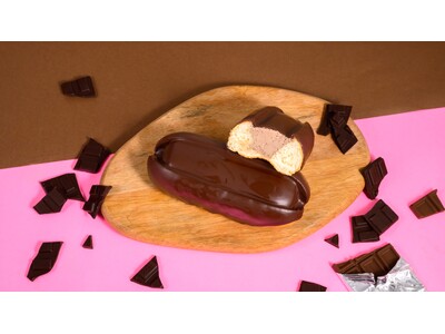 1秒に5個売れた（※）「本気のチョコがけパン」にくちどけ生地とたっぷりチョコホイップ「本気のチョコ生コッペパン」10/27（火）登場　八木莉可子さん仮装動画公開＆ハロウィンキャンペーンも実施