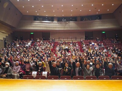 警察庁特別防犯支援官 伍代夏子氏 和歌山県橋本市にて特殊詐欺被害防止の広報啓発を実施　「家族を守るためにもぜひ詐欺対策を」