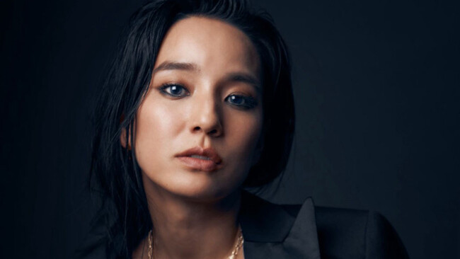 阿木燿子×宇崎竜童 ゴールデンコンビが、8年越しにレイヤマダへ贈る自伝的ラブソングレイヤマダ、新曲「Be here now」配信開始！